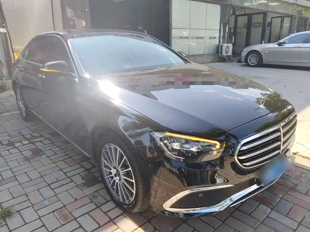 Mercedes-Benz E-Class 2023