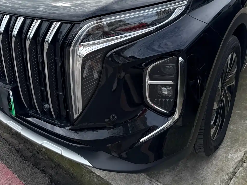 Hongqi HS7 PHEV 2025