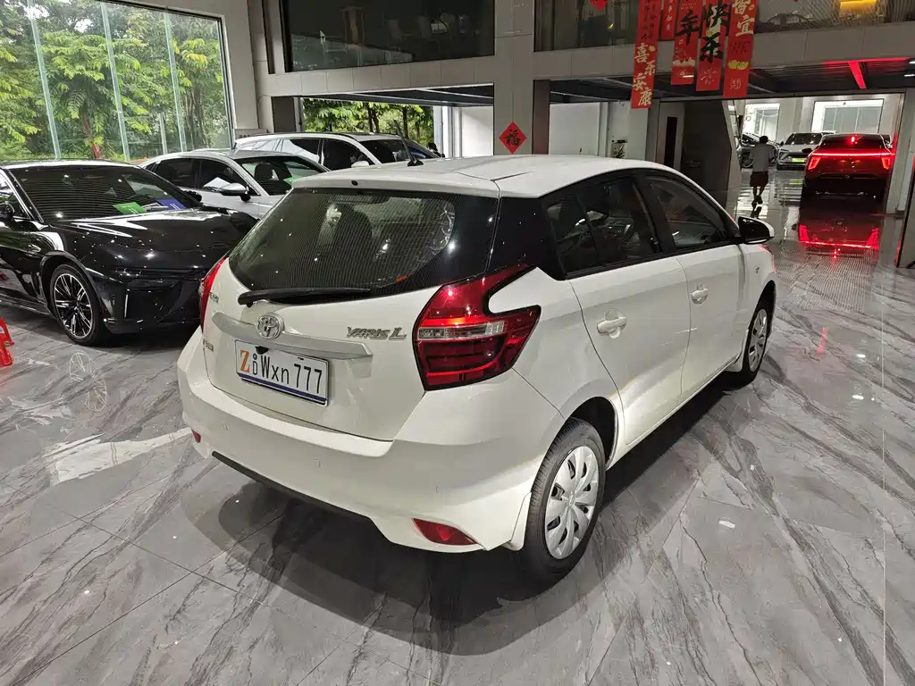 Toyota Yaris L 2019