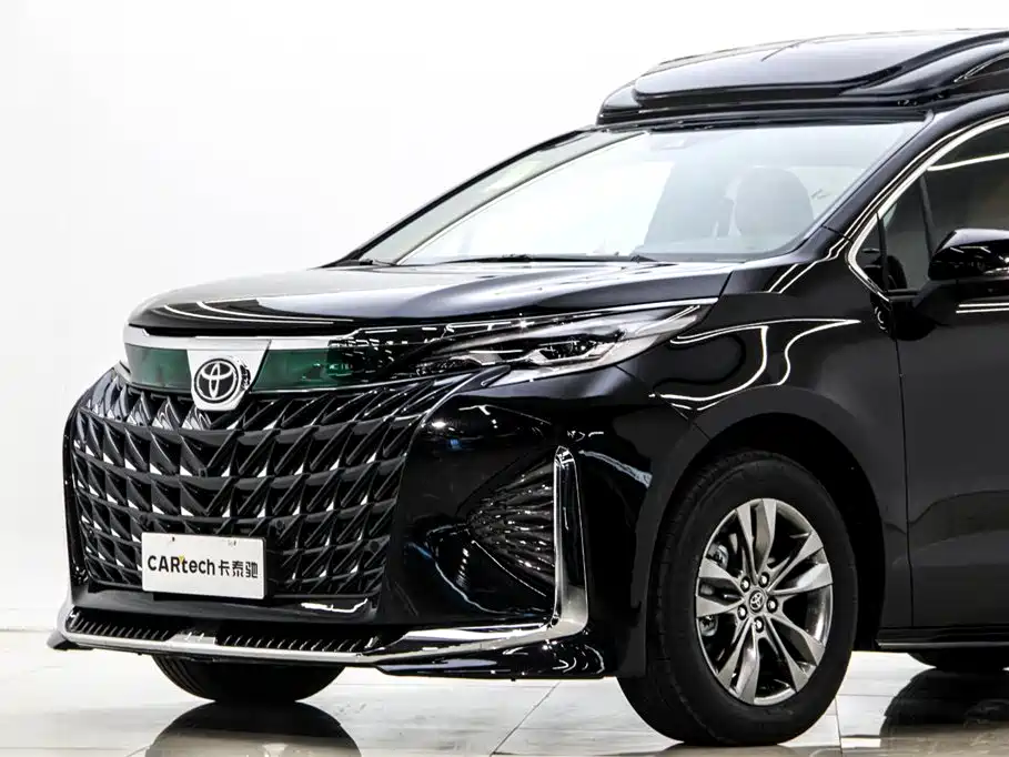 Toyota Sienna — фото 38