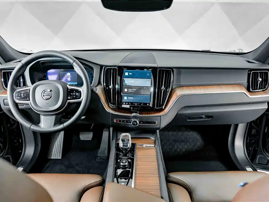 Volvo XC60 2024 — фото 10