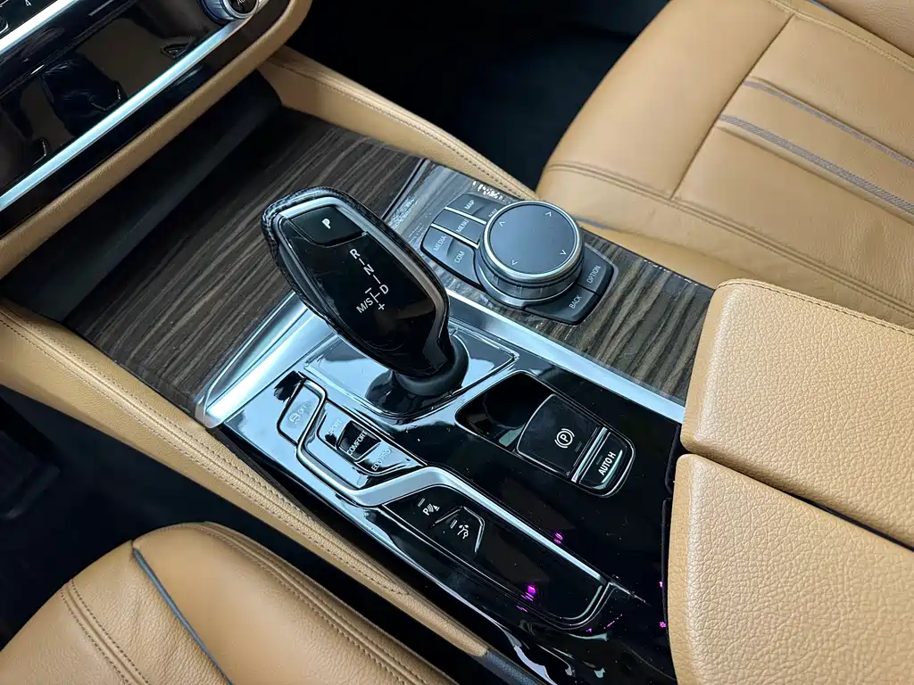 BMW 6 Series GT 2022 — фото 9