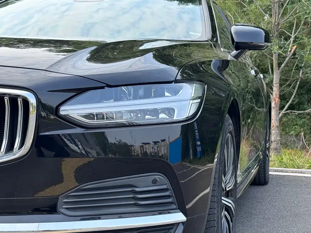 Volvo S90 PHEV 2021