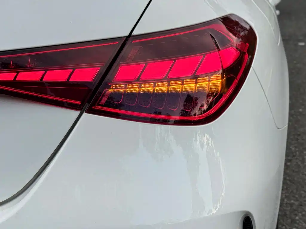 Mercedes-Benz C-Class 2023 — фото 8