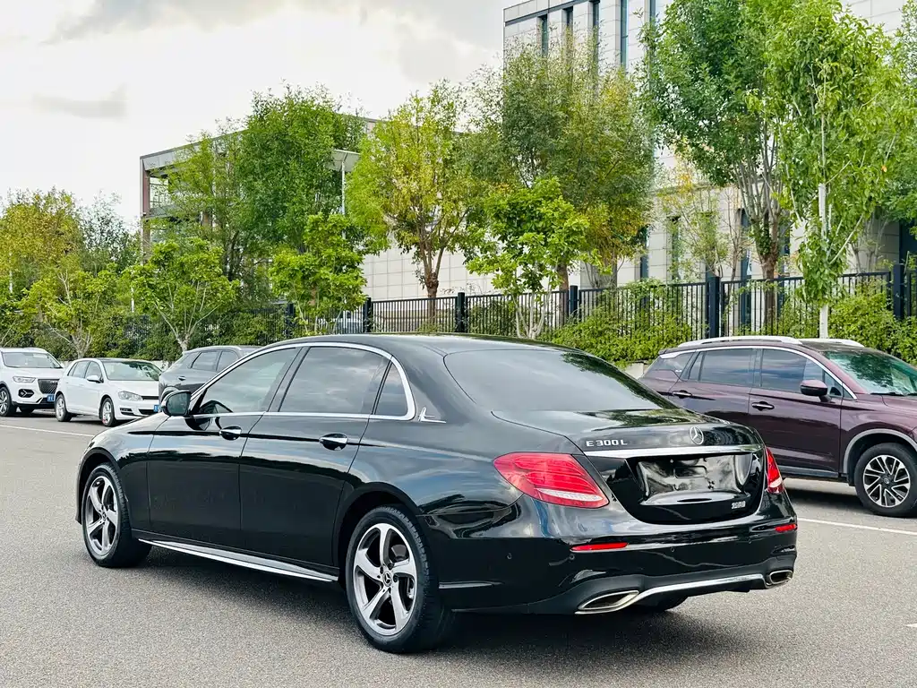 Mercedes-Benz E-Class 2017 — фото 4
