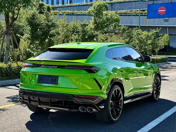 Lamborghini Urus 2023