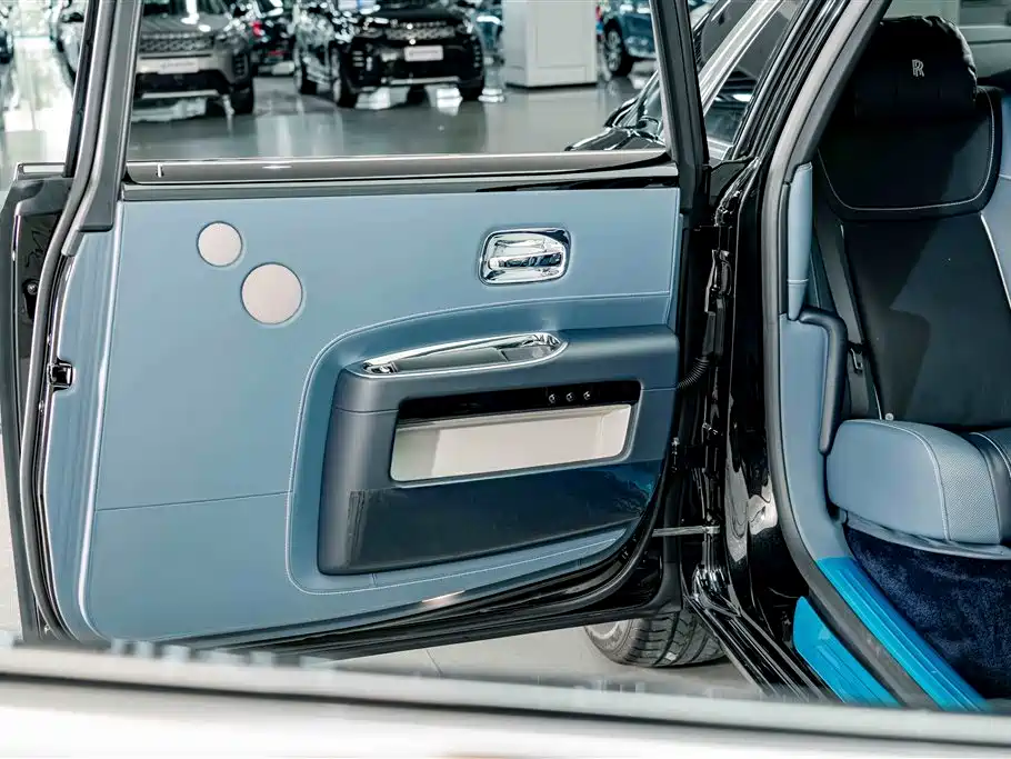Rolls-Royce Ghost 2020 — фото 26