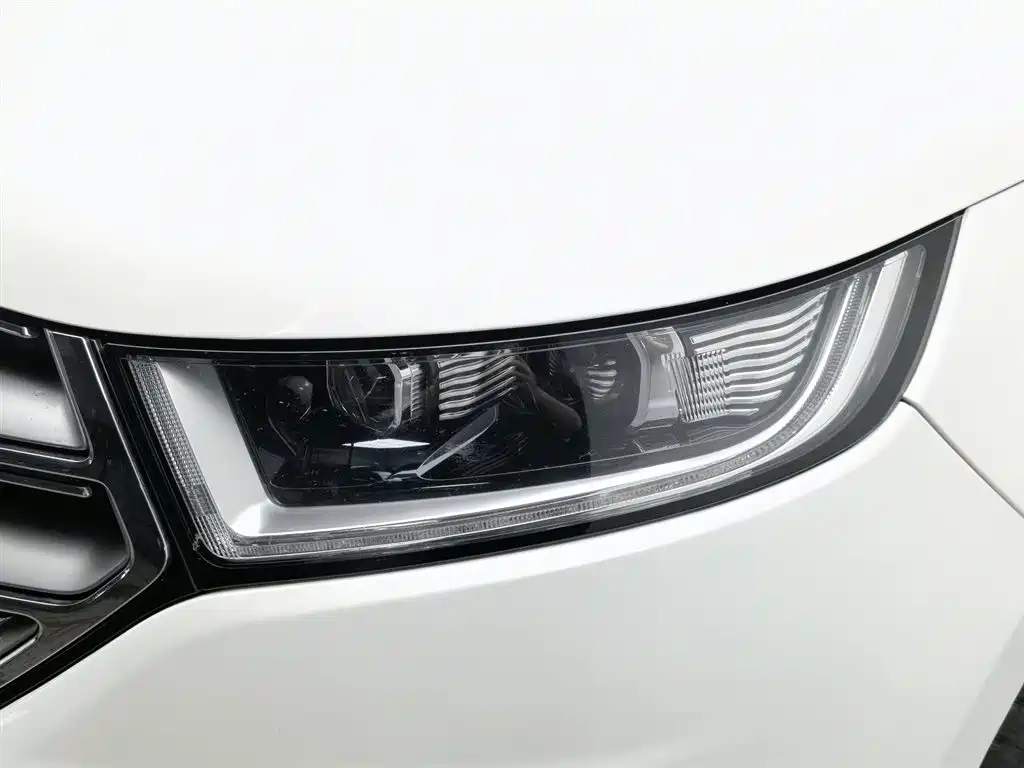 Ford Edge 2016 — фото 7