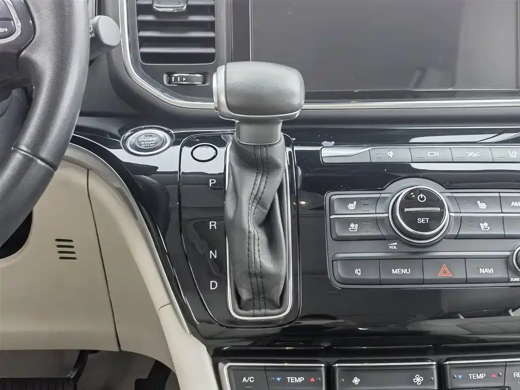 GAC Motor Trumpchi M8 2018 — фото 13