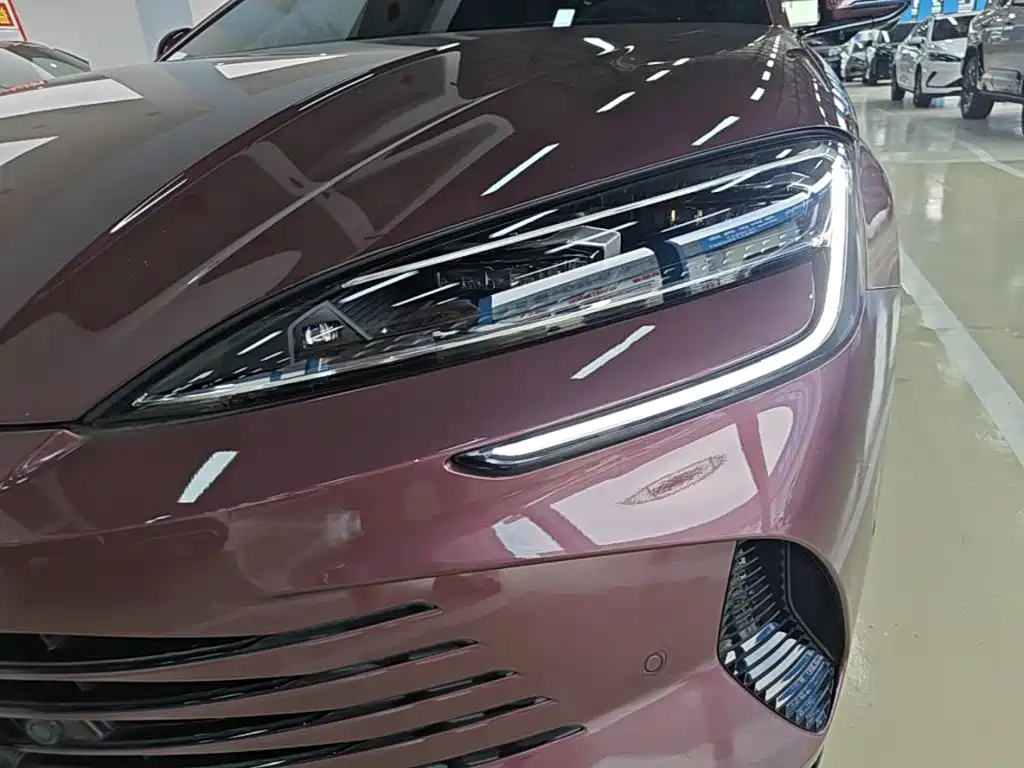 BYD Seal 07 DM-i 2025 — фото 24