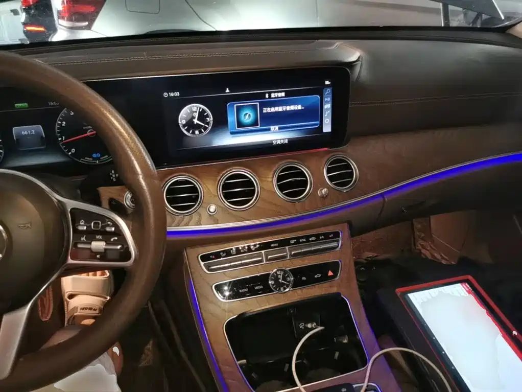 Mercedes-Benz E-Class 2019 — фото 10