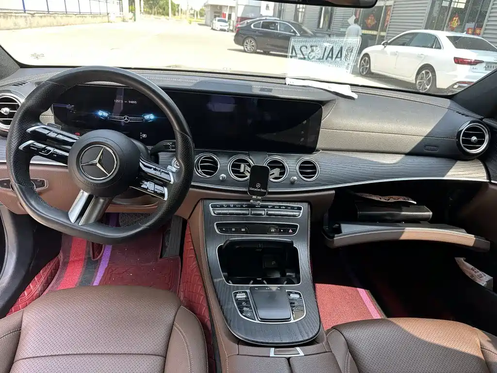 Mercedes-Benz E-Class 2021 — фото 6
