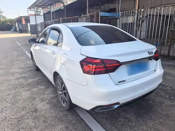 Geely Emgrand 2019