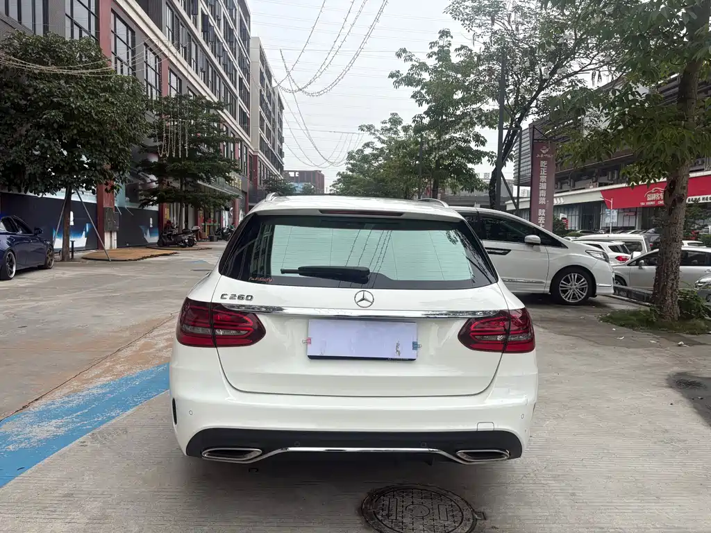 Mercedes-Benz C-Class 2021