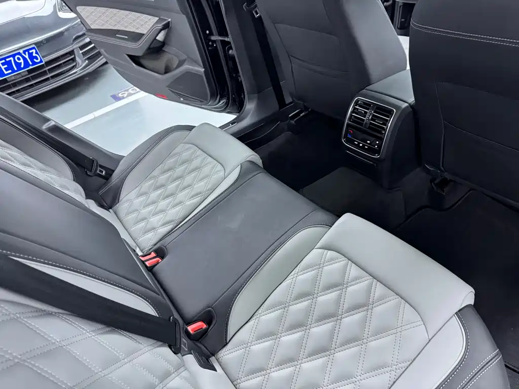 Volkswagen Magotan 2023 — фото 13
