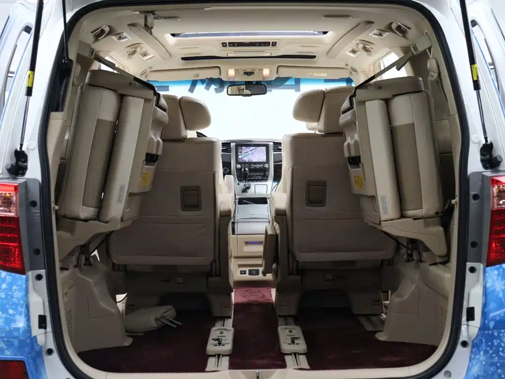 Toyota Alphard 2015 — фото 15