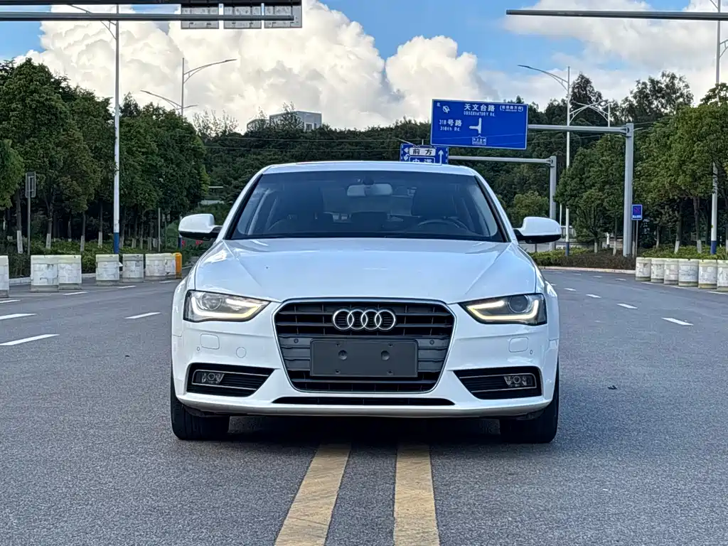 Audi A4L 2012