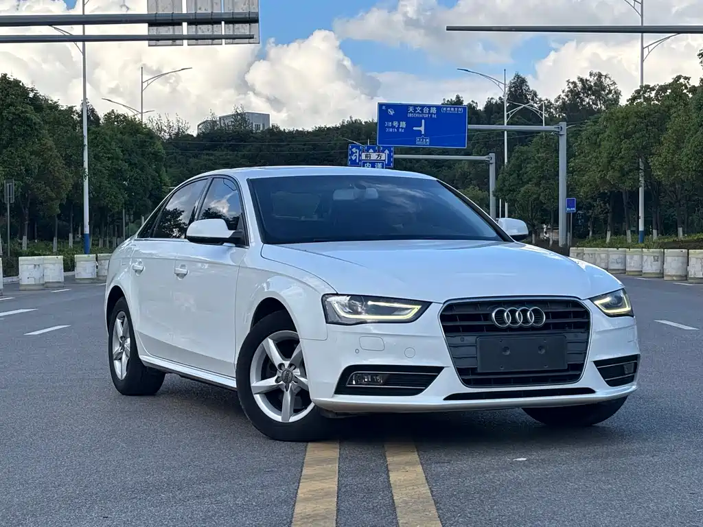 Audi A4L 2012