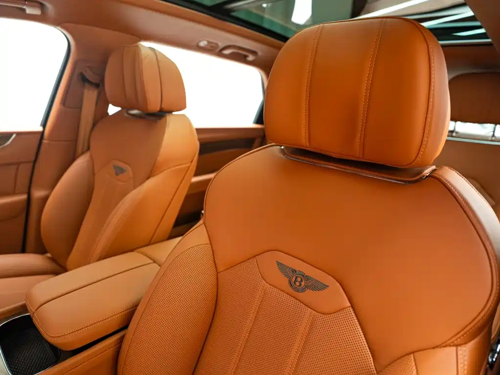 Bentley Bentayga 2025 — фото 16