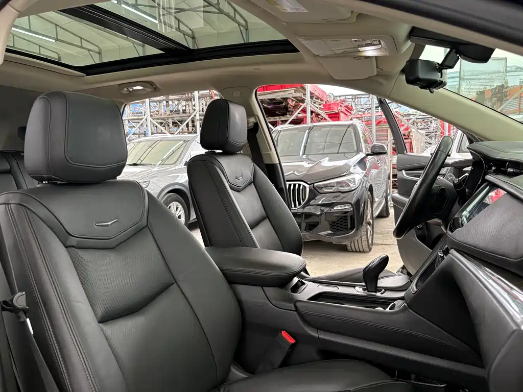 Cadillac XT5 2019 — фото 14