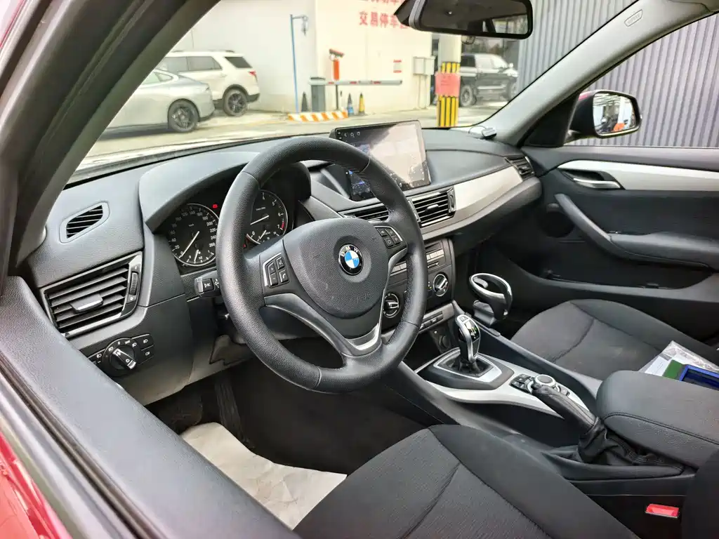 BMW X1 2014 — фото 10
