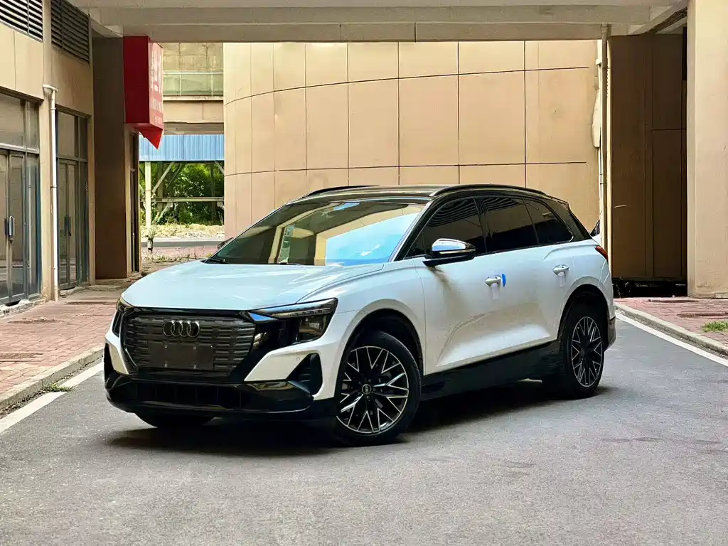 Audi Q5 e-tron 2024