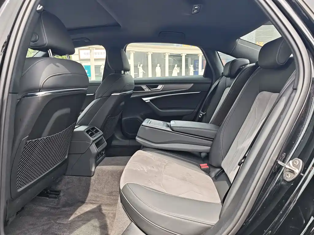 Audi A6L 2023