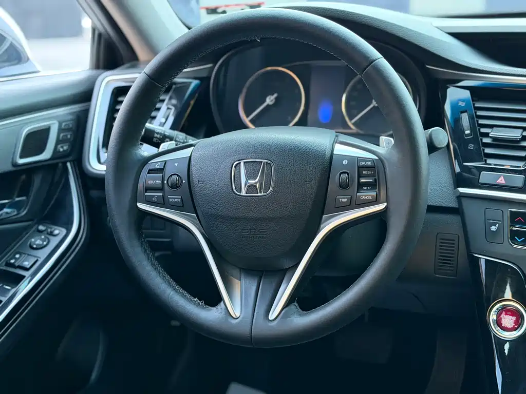 Honda Spirior 2017 — фото 10