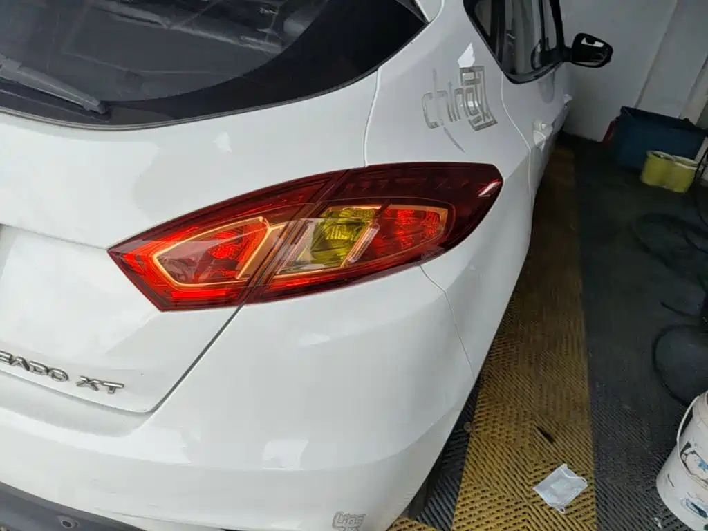 Changan Eado XT 2015 — фото 8