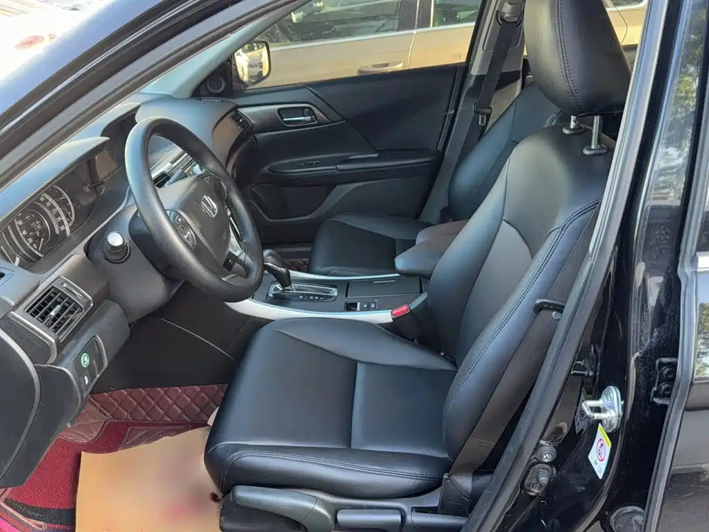 Honda Accord 2015 — фото 9