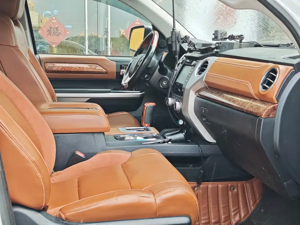 Toyota Tundra 2016 — фото 17