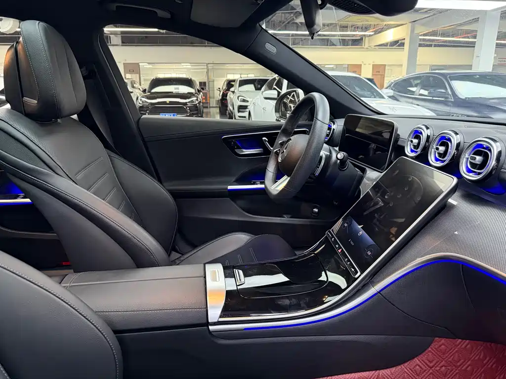 Mercedes-Benz C-Class 2023 — фото 14