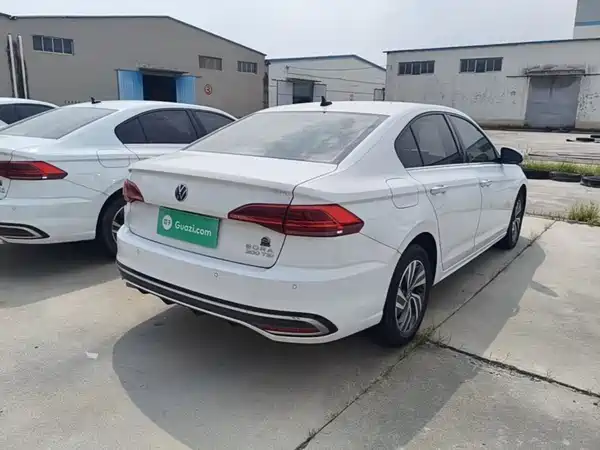 Volkswagen Bora 2023