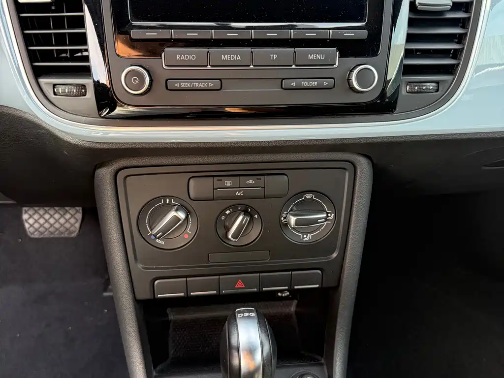 Volkswagen Beetle 2014