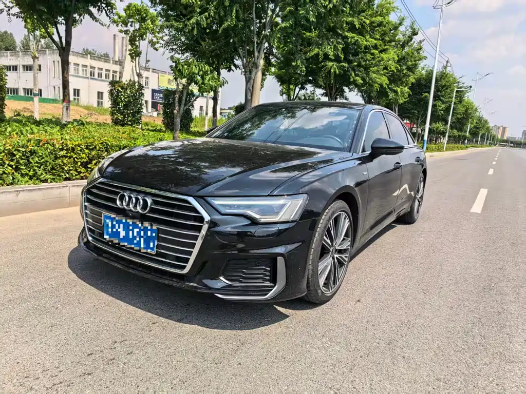 Audi A6L 2022 — фото 1