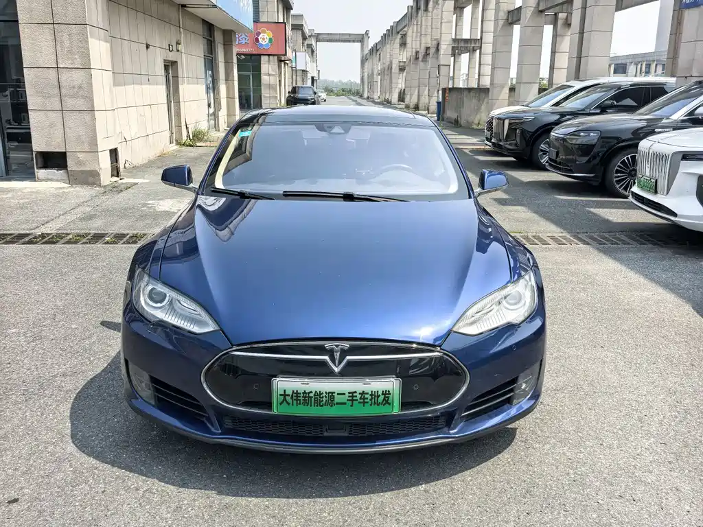 Tesla Model S 2016
