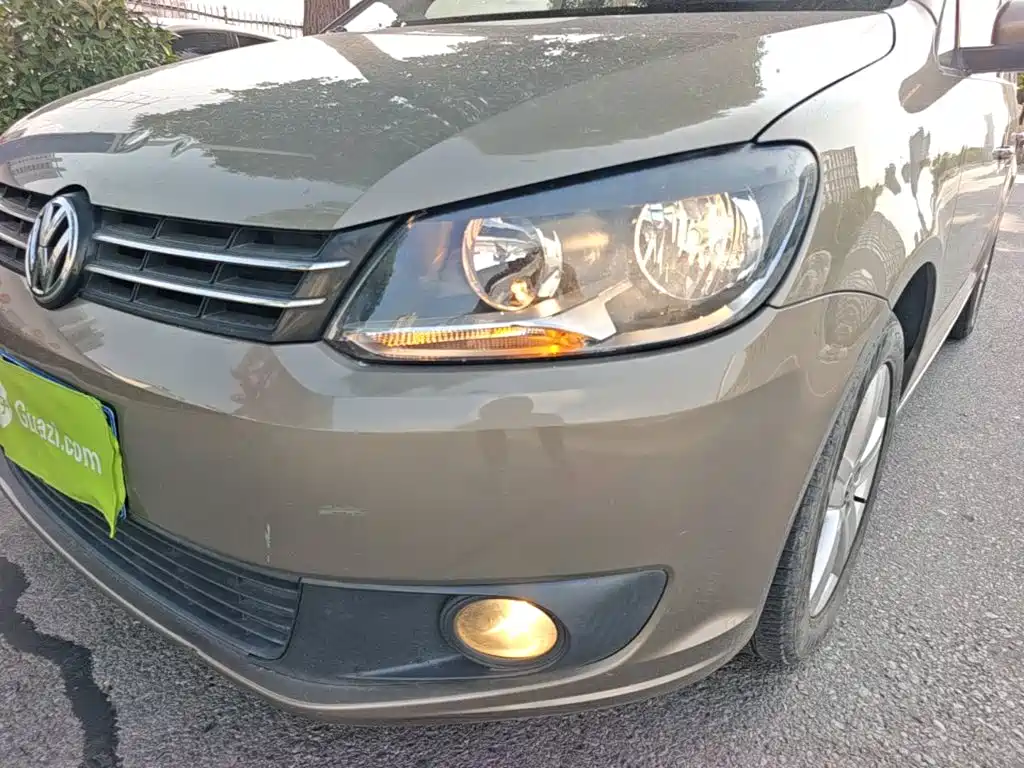 Volkswagen Touran 2016 — фото 24