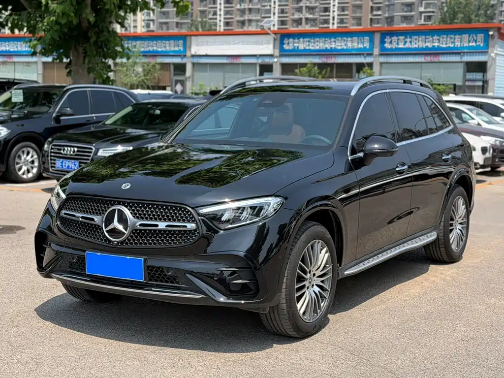 Mercedes-Benz GLC 2023