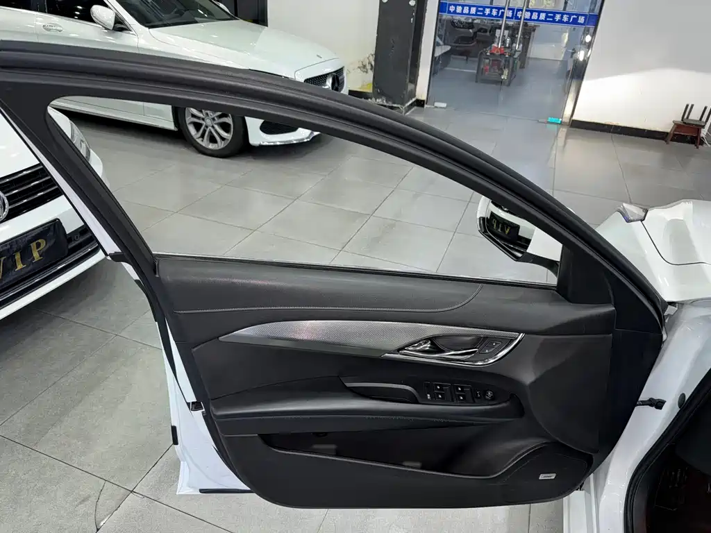 Cadillac ATS-L 2015 — фото 14