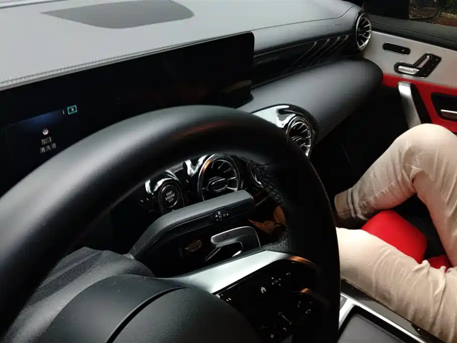 Mercedes-Benz A-Class AMG 2024 — фото 13