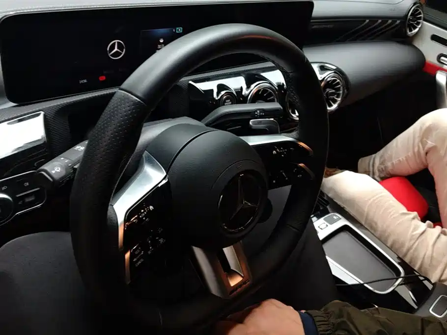 Mercedes-Benz A-Class AMG 2024 — фото 12