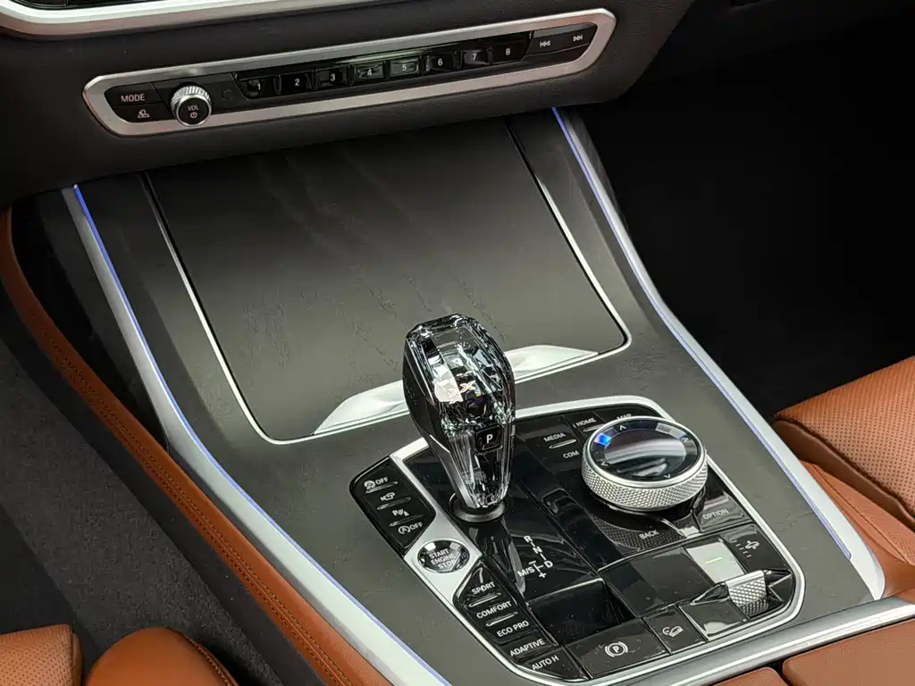 BMW X7 2021 — фото 10
