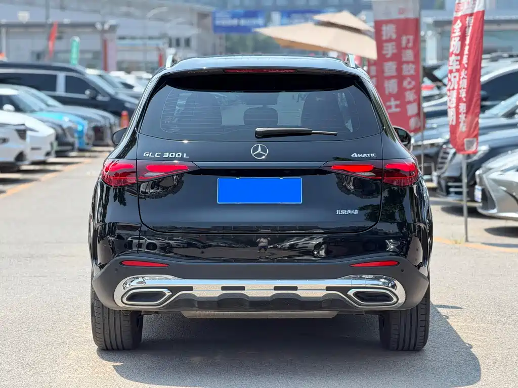 Mercedes-Benz GLC 2023
