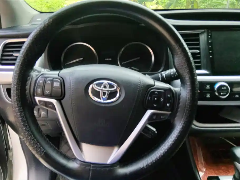 Toyota Highlander 2019 — фото 15