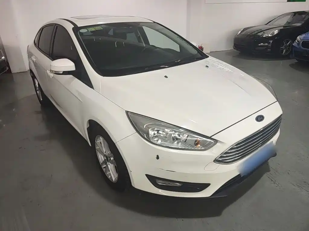 Ford Focus 2018 — фото 4