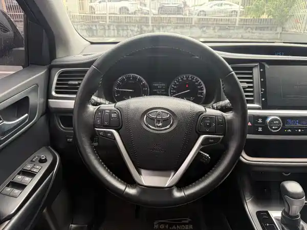 Toyota Highlander 2017