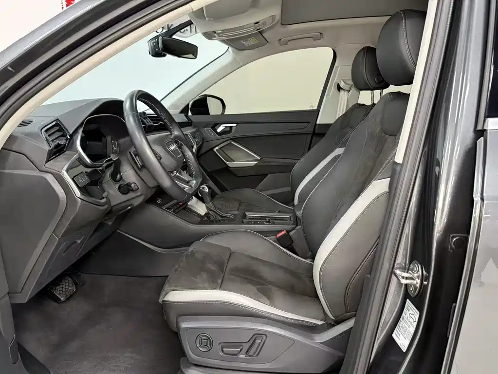 Audi Q3 2022 — фото 12