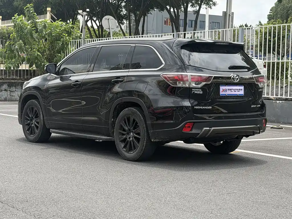 Toyota Highlander 2017 — фото 17