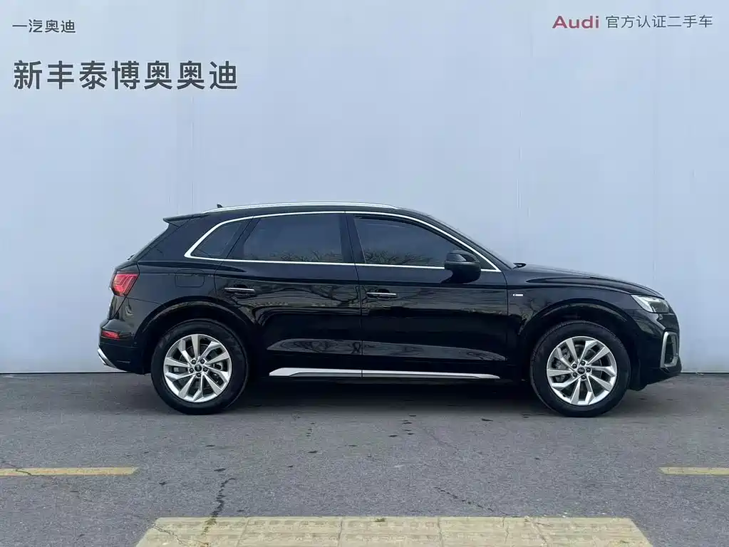 Audi Q5L 2023 — фото 14