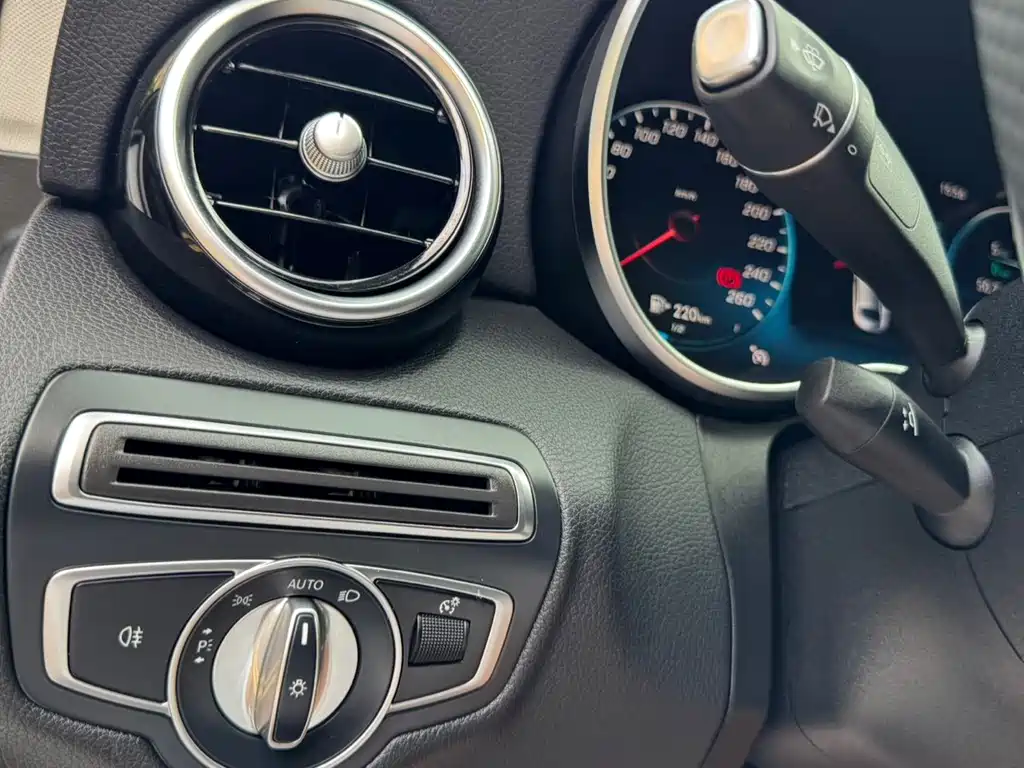 Mercedes-Benz C-Class 2021 — фото 21